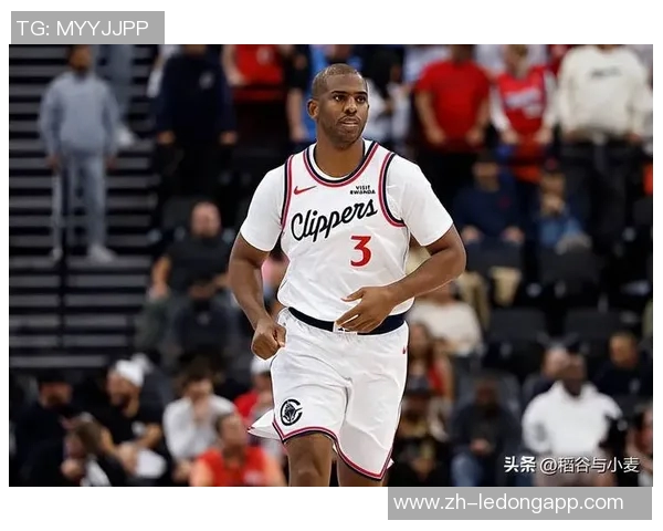 保罗短暂出场7分钟助攻2次全队唯一正负值为正值表现出色 保罗短暂出场7分钟助攻2次全队唯一正负值为正值表现出色