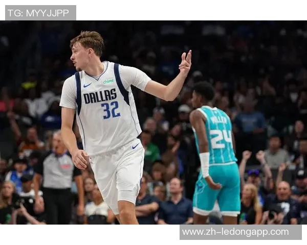 克莱鼓励弗拉格新秀赛季大胆尝试放开打球无需担心责任承担 克莱鼓励弗拉格新秀赛季大胆尝试放开打球无需担心责任承担