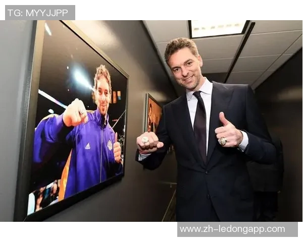 保罗退役引发热议一代人的青春记忆与篮球传奇的告别 保罗退役引发热议一代人的青春记忆与篮球传奇的告别